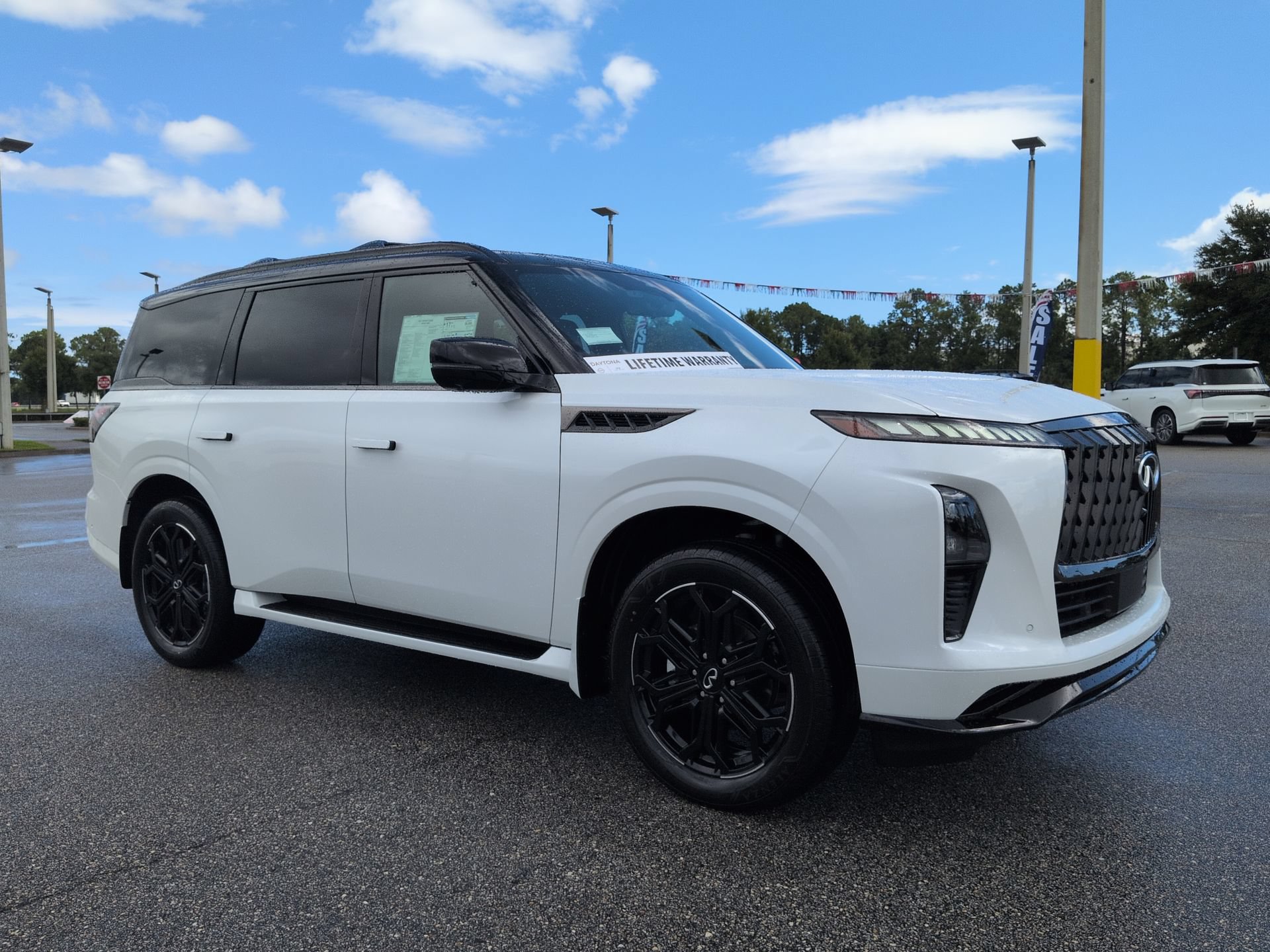 New 2027 INFINITI QX80 Sensory AWD/4WD image 3