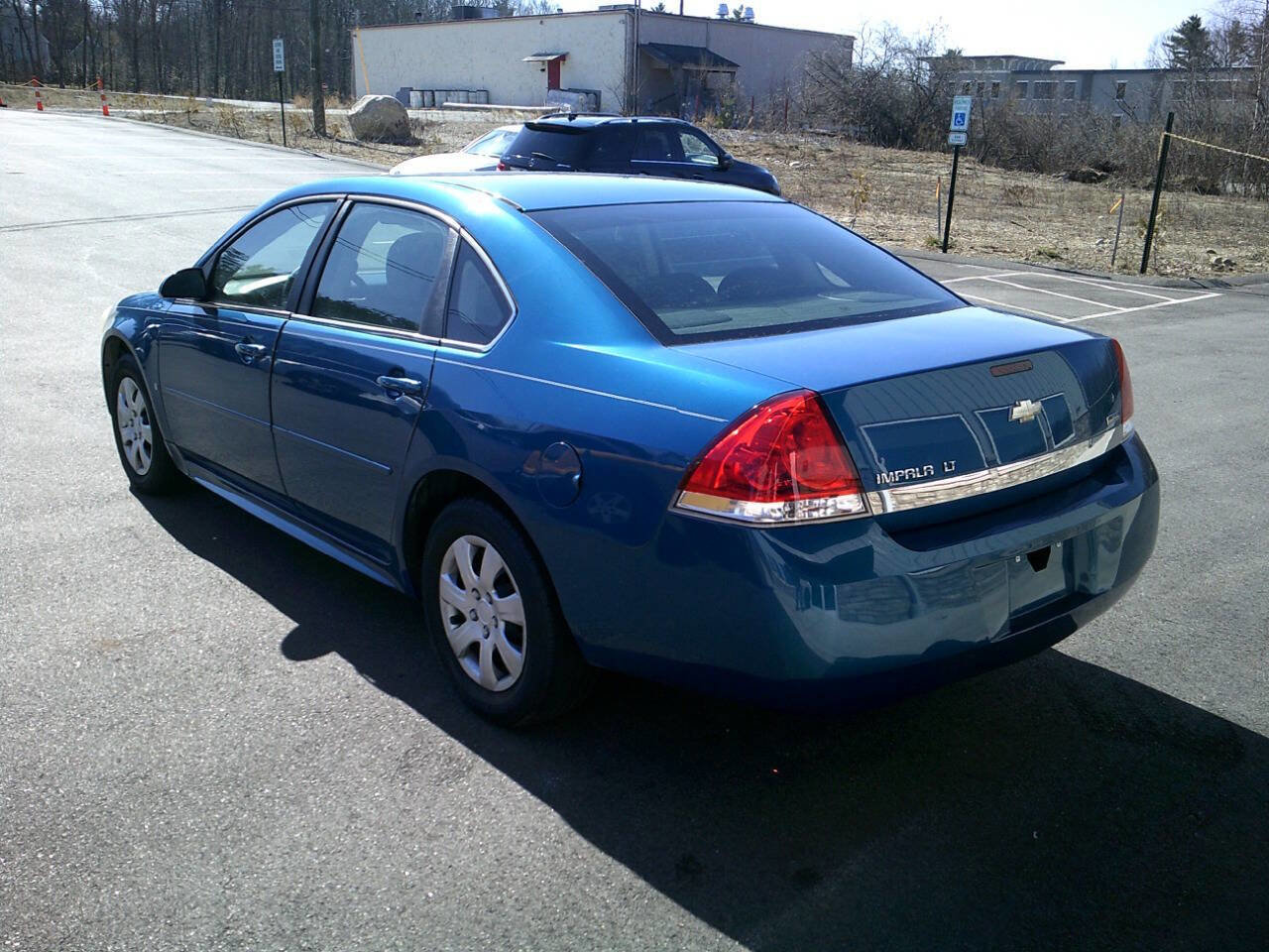 Used 2010 Chevrolet Impala LS FWD image 5