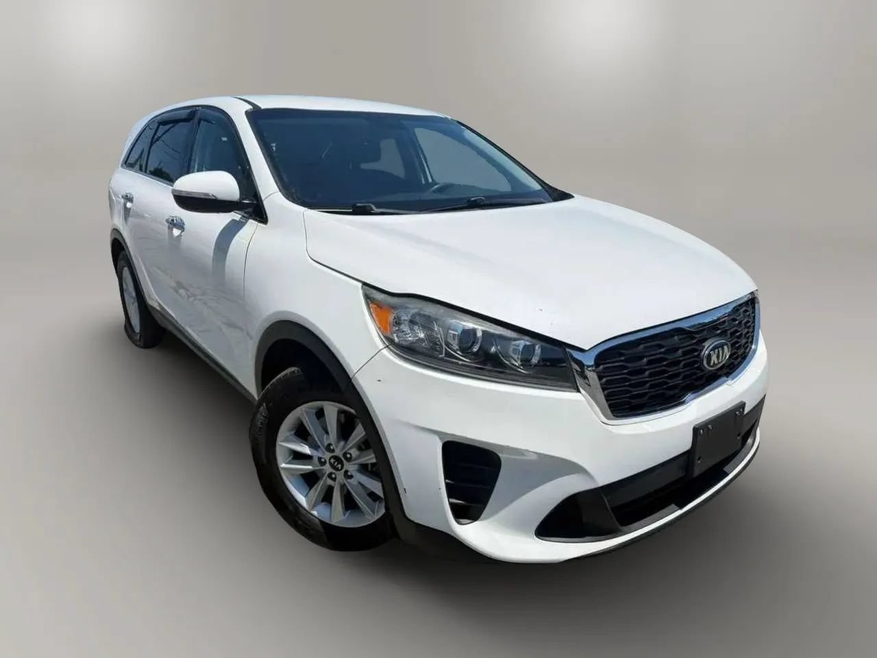 Used 2020 Kia Sorento FWD V6 image 2