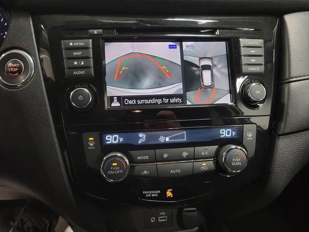 Used 2018 Nissan Rogue SV w/ Premium Package image 18