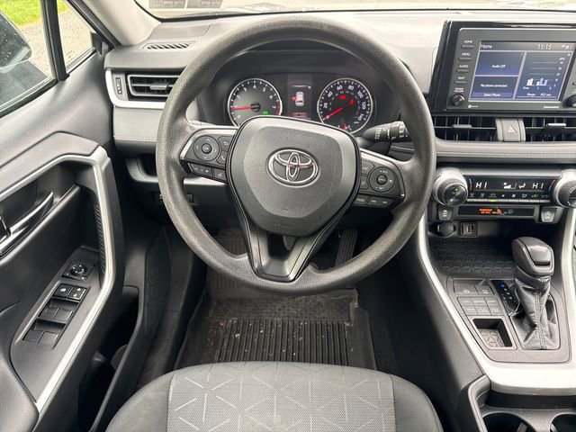 Used 2021 Toyota RAV4 XLE AWD/4WD image 21