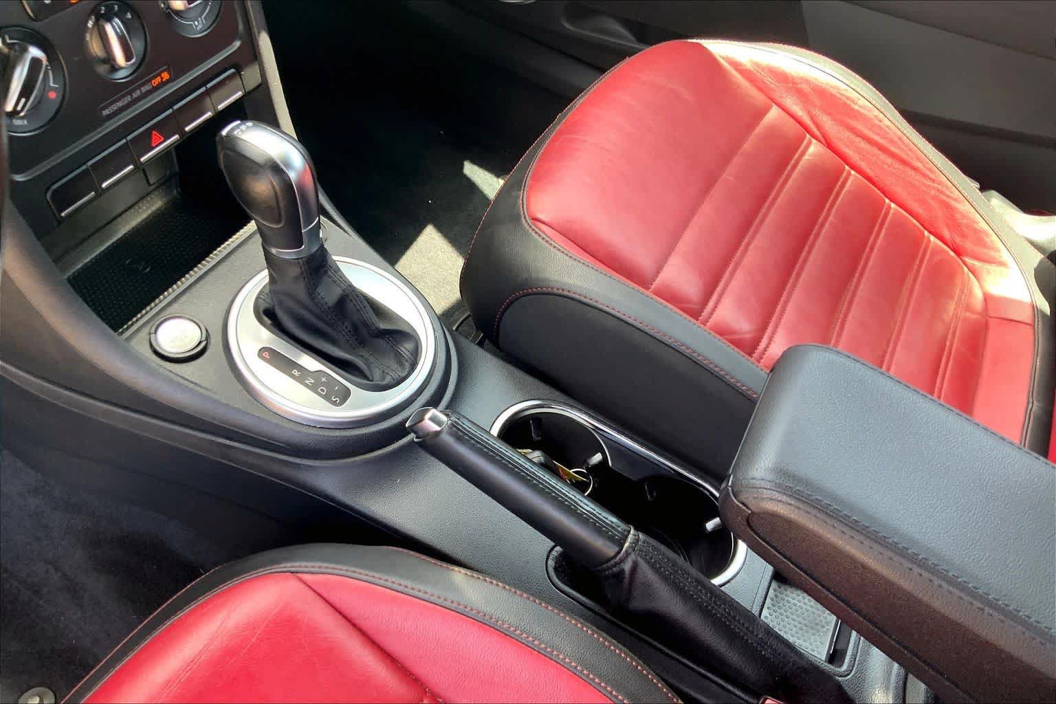 Used 2012 Volkswagen Beetle 2.0T FWD image 13
