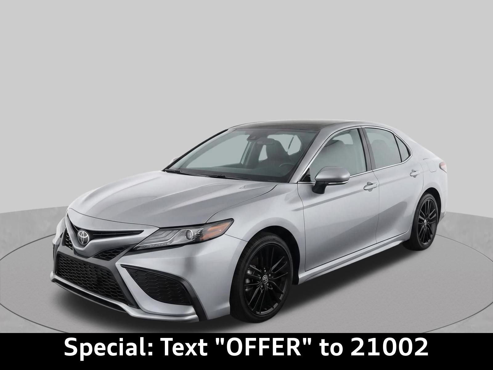 Used 2022 Toyota Camry XSE w/ Navigation Package FWD image 2