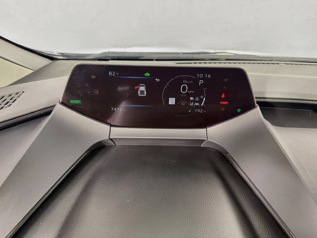 Used 2024 Toyota Prius XLE FWD image 18