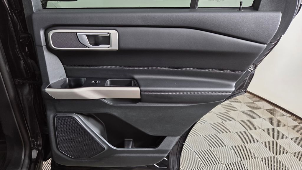 Used 2023 Ford Explorer XLT w/ Equipment Group 202A image 34