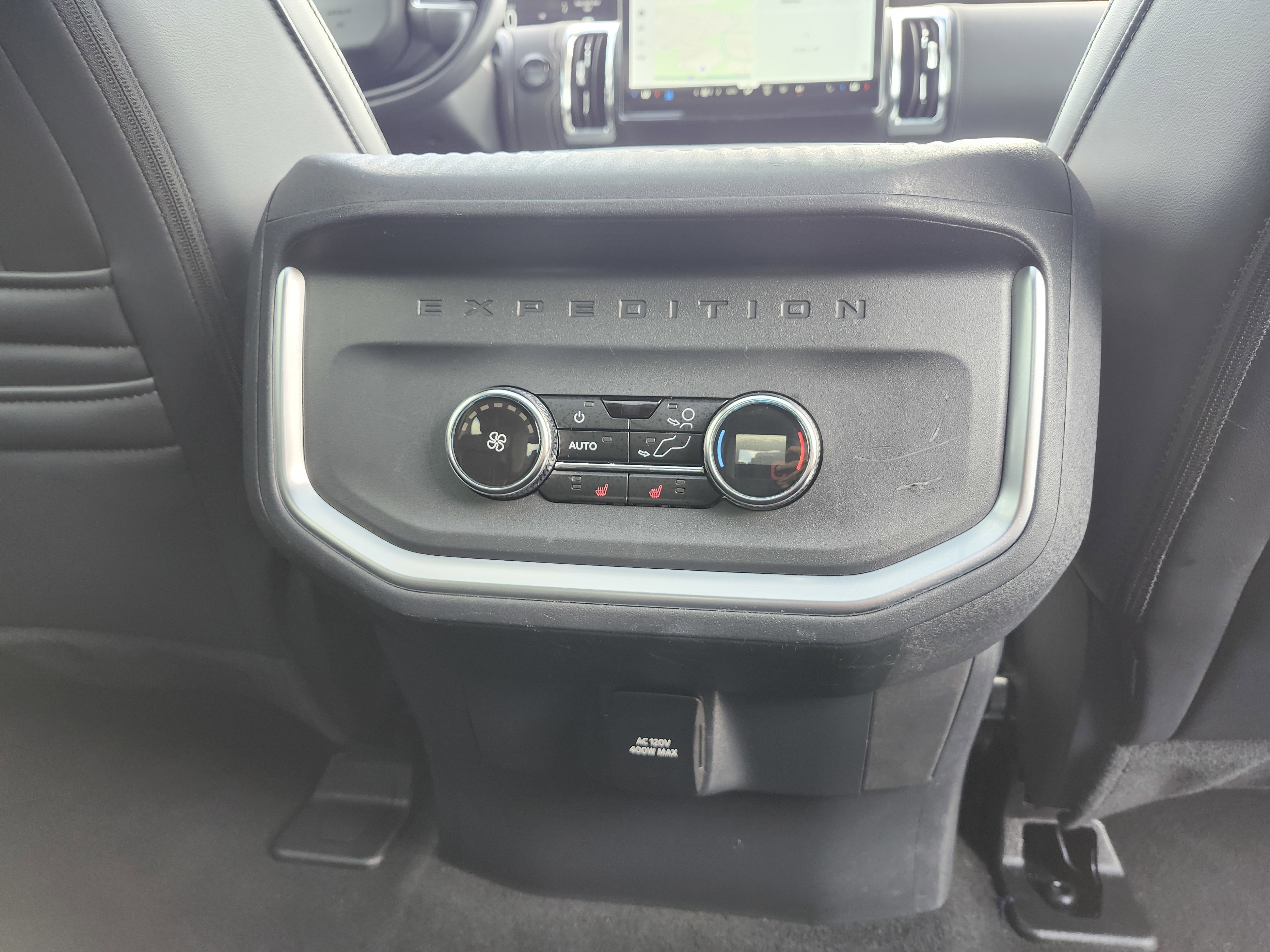 Used 2025 Ford Expedition Platinum AWD/4WD image 26