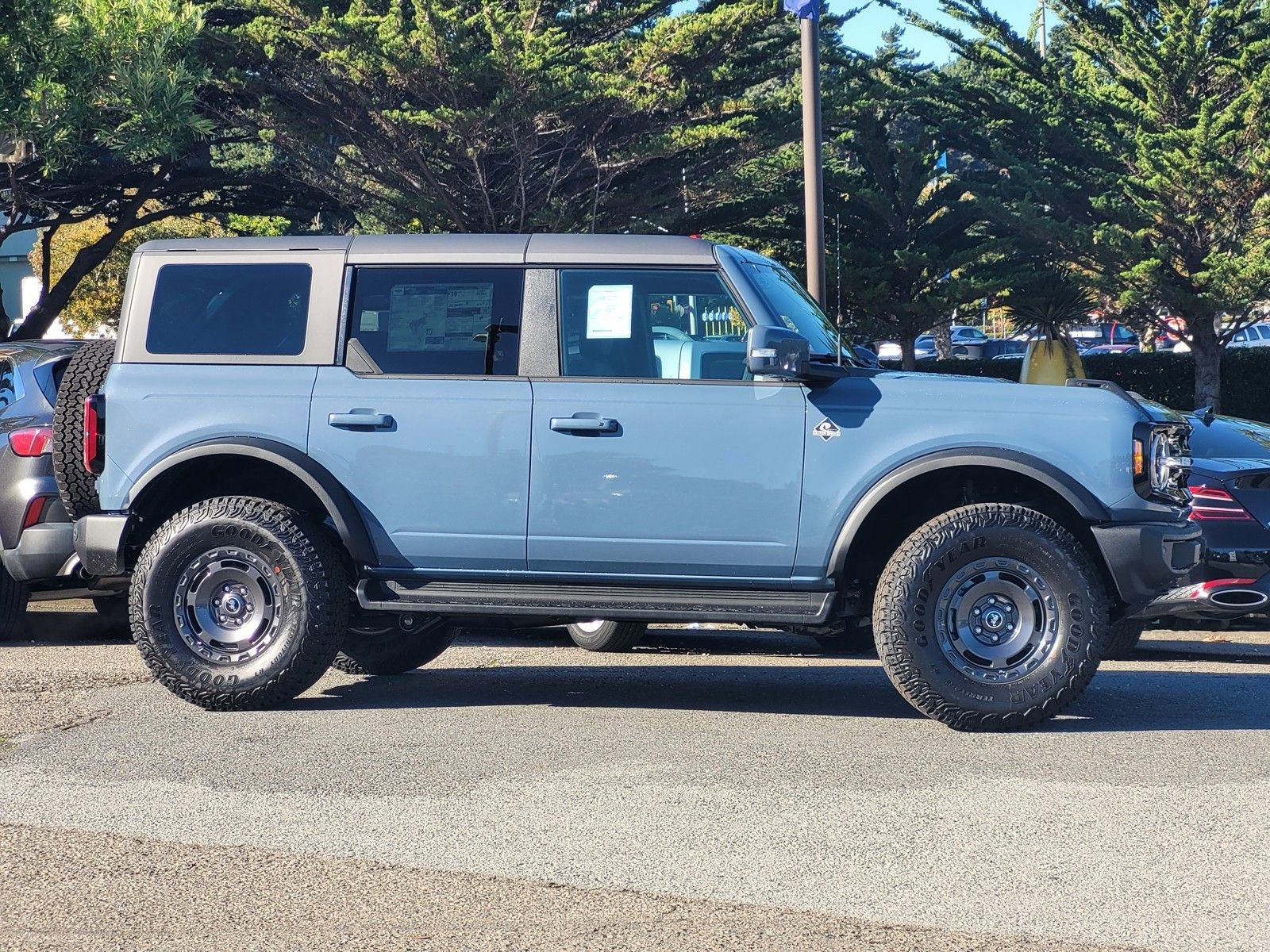 New 2025 Ford Bronco Outer Banks w/ Sasquatch Package image 4
