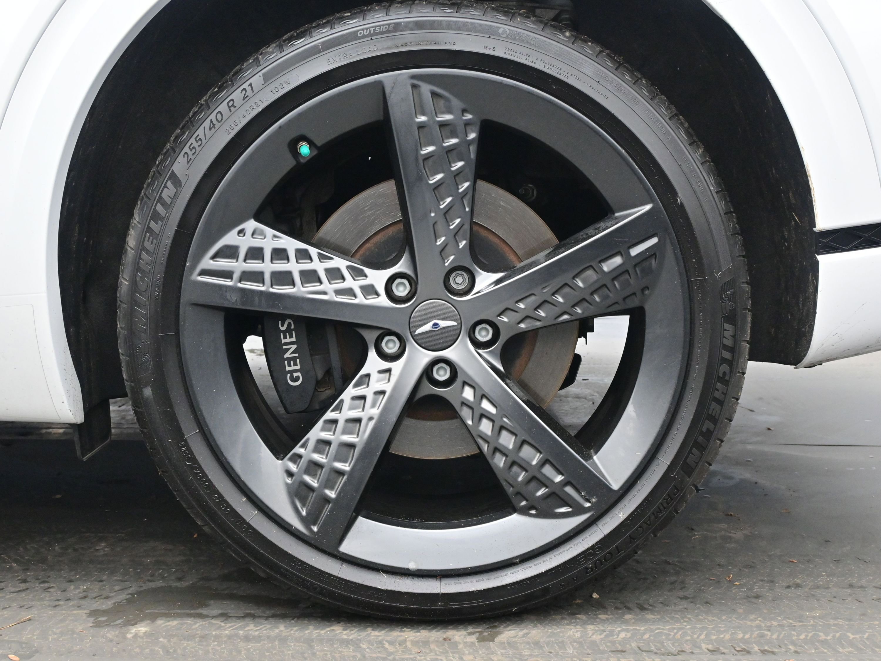 Certified 2023 Genesis GV70 2.5T w/ Sport Prestige Package image 9