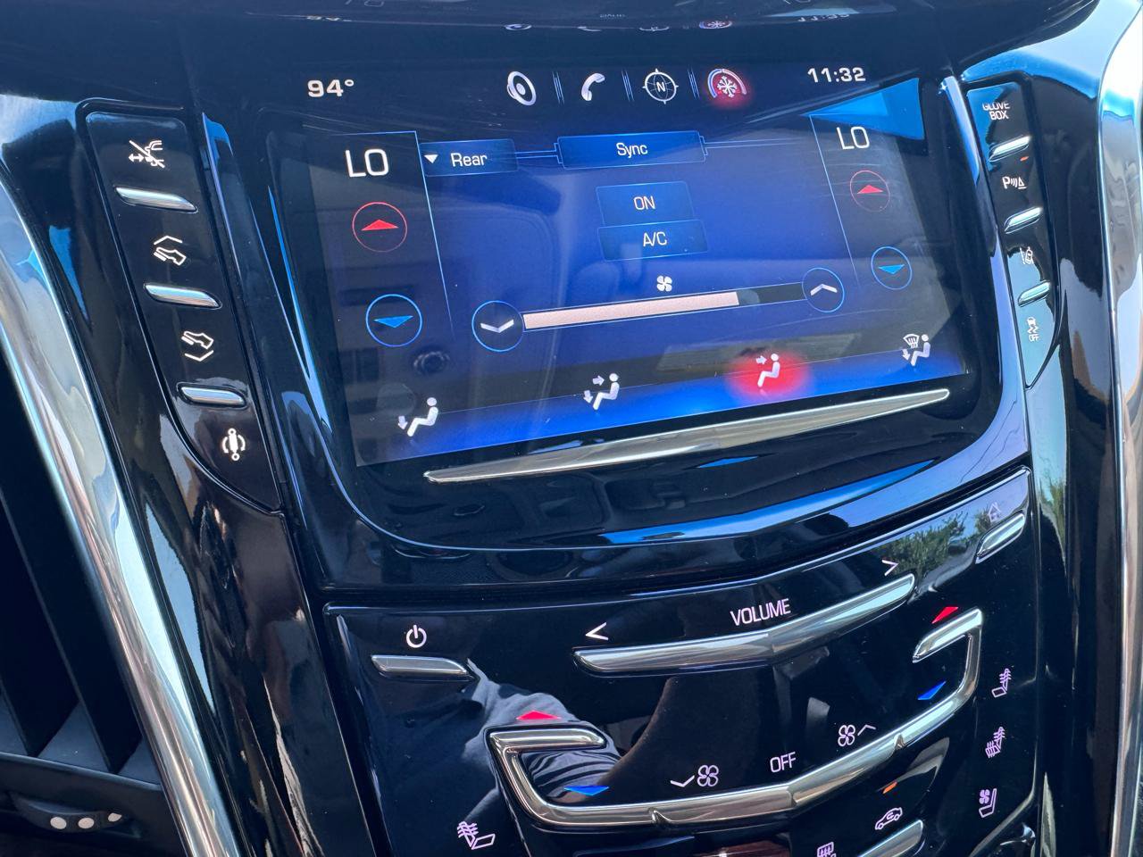 Used 2015 Cadillac Escalade Premium RWD image 33
