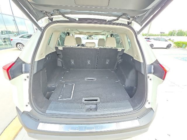 Used 2021 Nissan Rogue SL FWD image 27