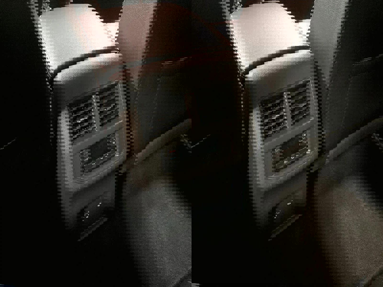 Used 2023 Volkswagen Atlas SE image 29