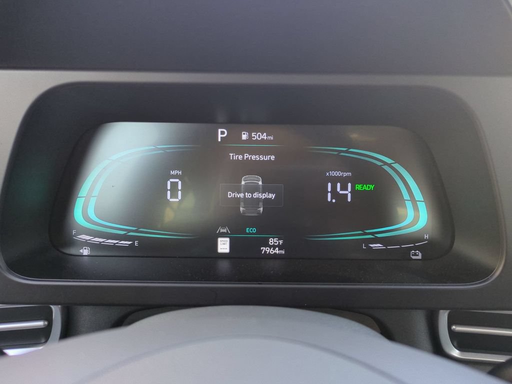 Used 2025 Hyundai Elantra Hybrid FWD image 32