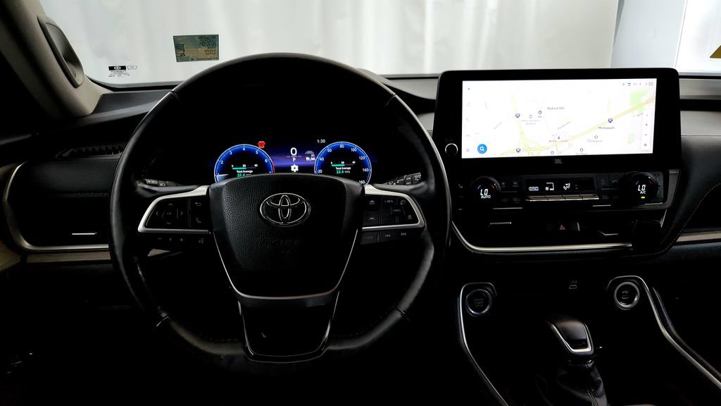 Certified 2024 Toyota Grand Highlander AWD image 28