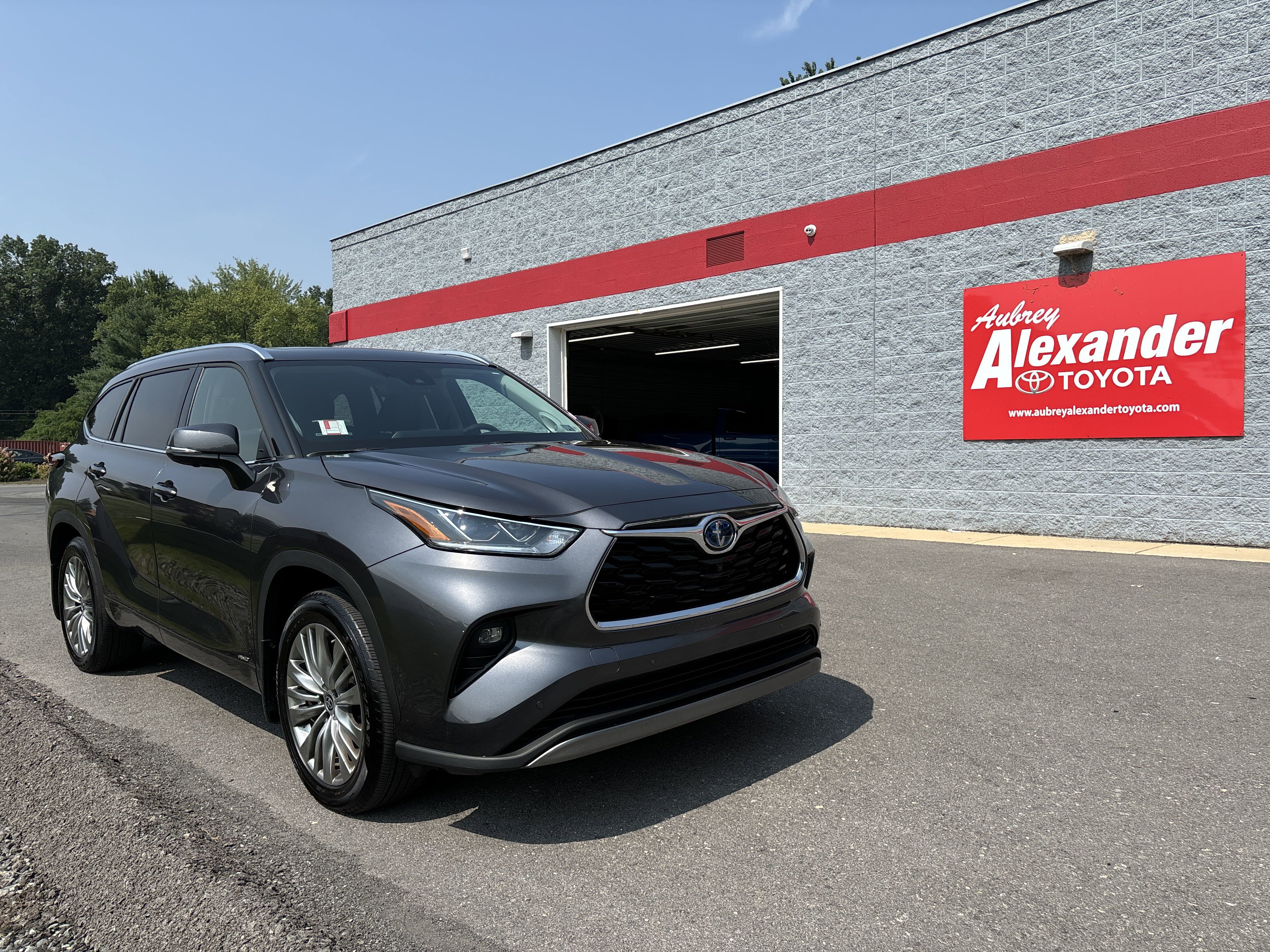 Certified 2024 Toyota Highlander Platinum