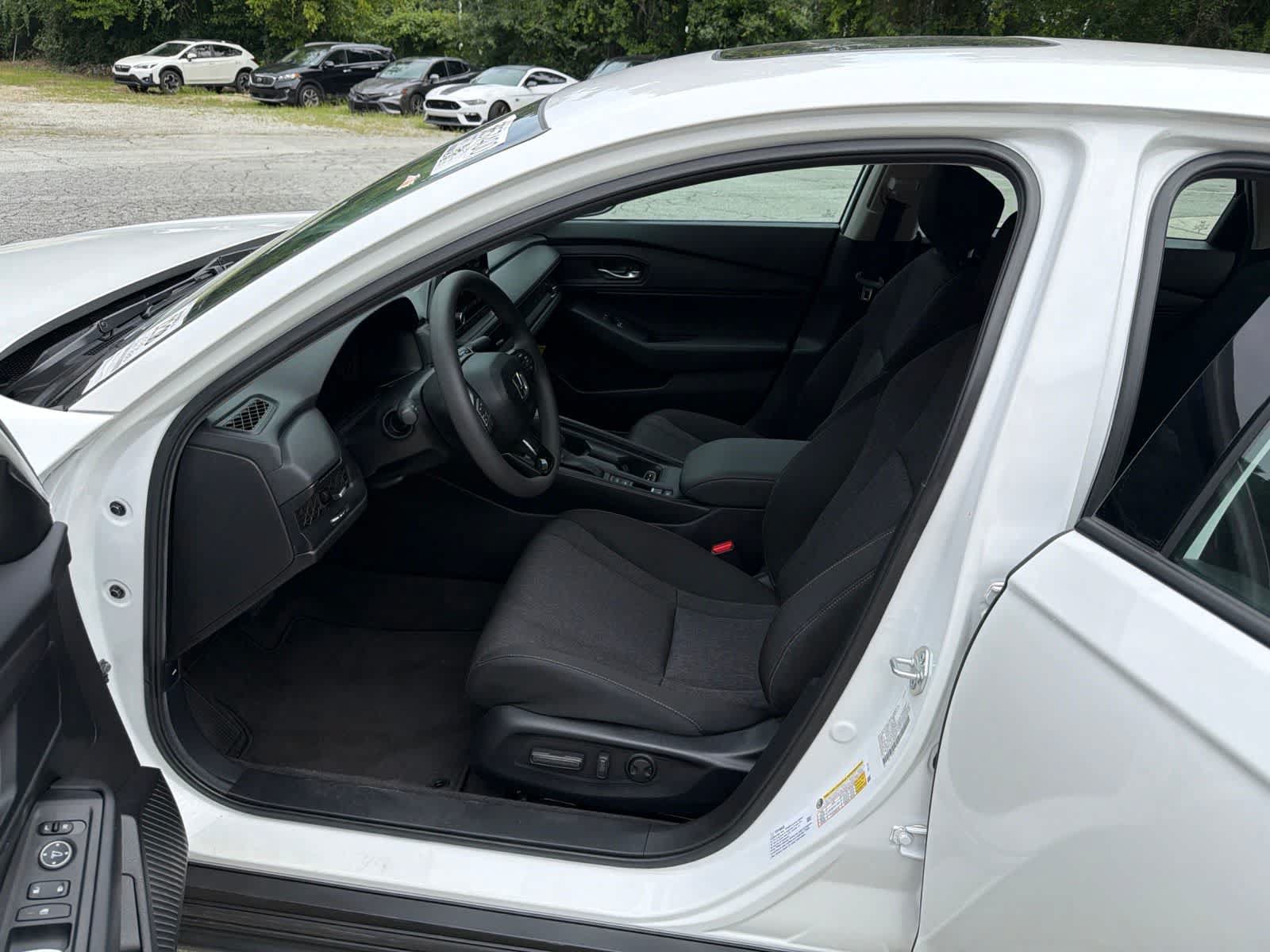 Certified 2025 Honda Accord SE image 17