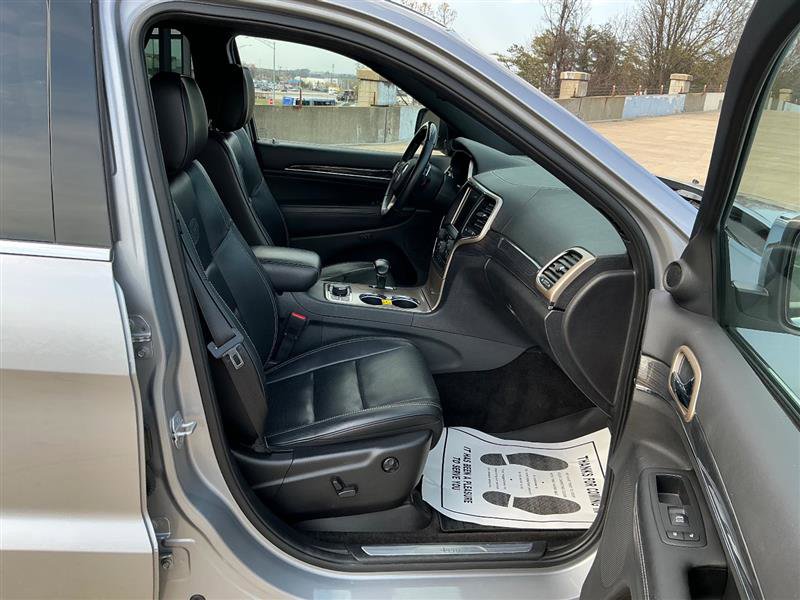 Used 2015 Jeep Grand Cherokee Overland image 35