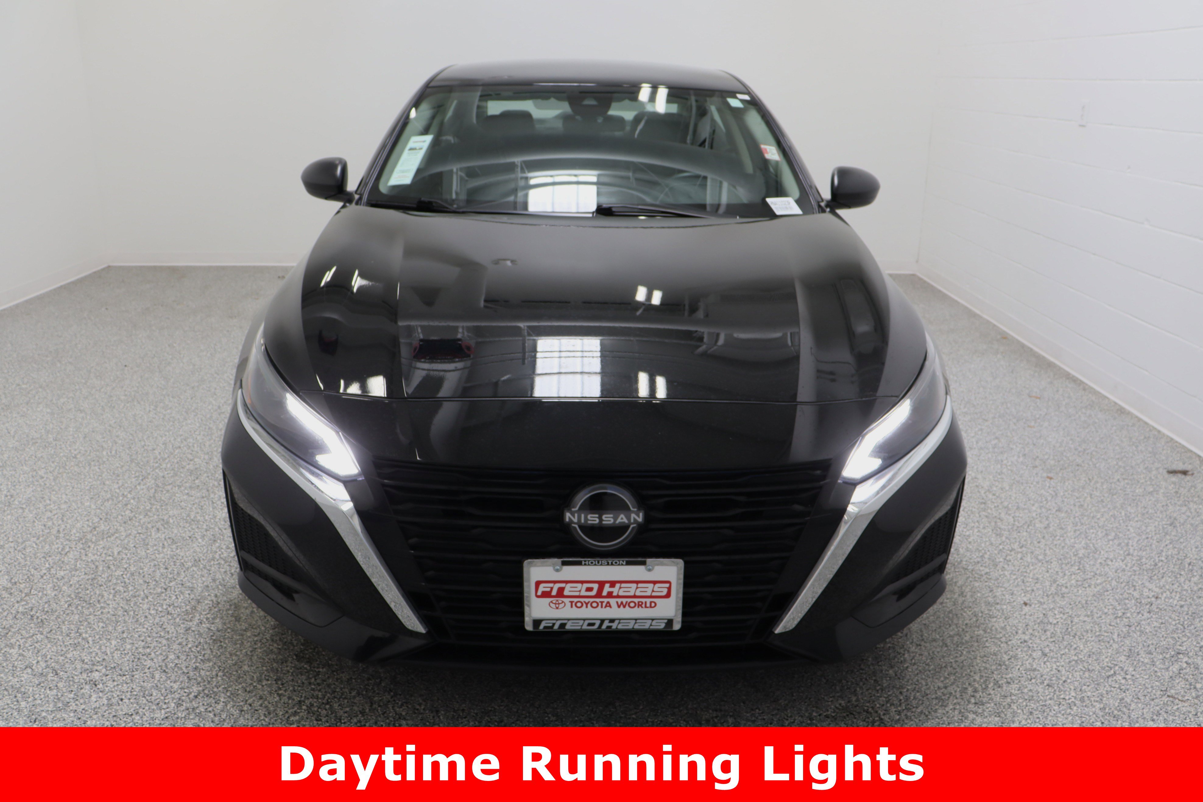 Used 2024 Nissan Altima 2.5 S image 3