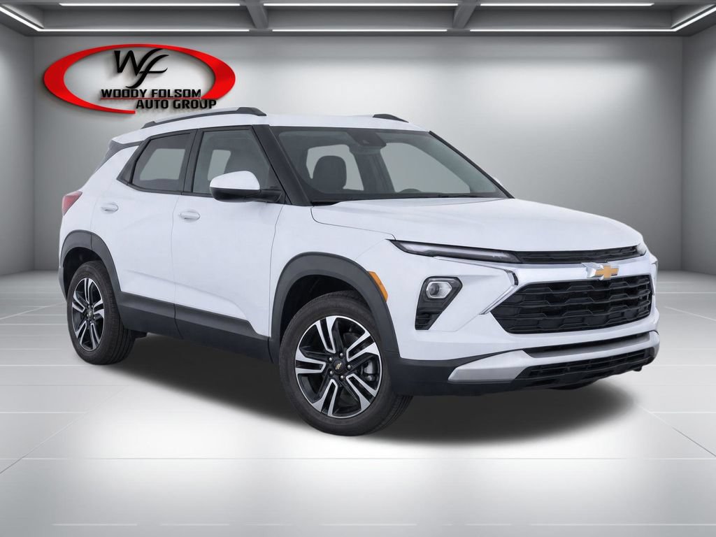 Used 2024 Chevrolet TrailBlazer LT FWD image 2