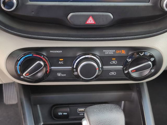 Used 2025 Kia Soul LX w/ LX Technology Package FWD image 19