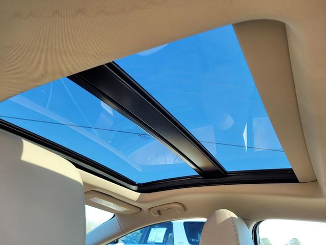 Used 2018 Buick LaCrosse Premium w/ Driver Confidence Package #2 image 31