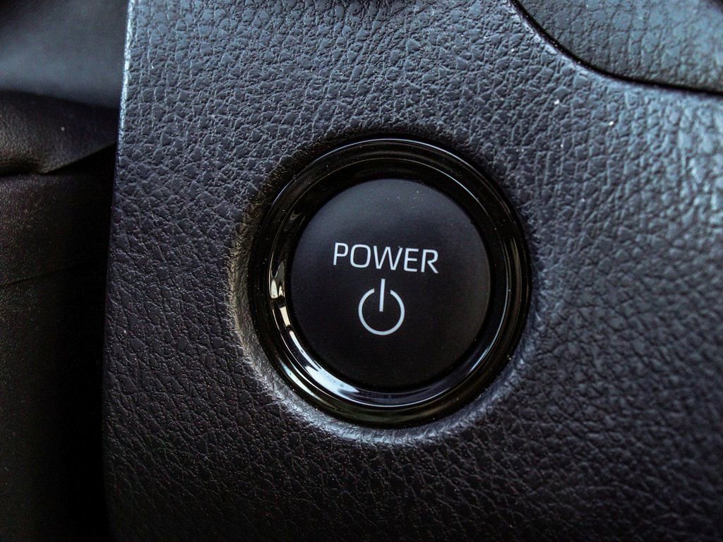 Used 2025 Toyota Camry SE image 28