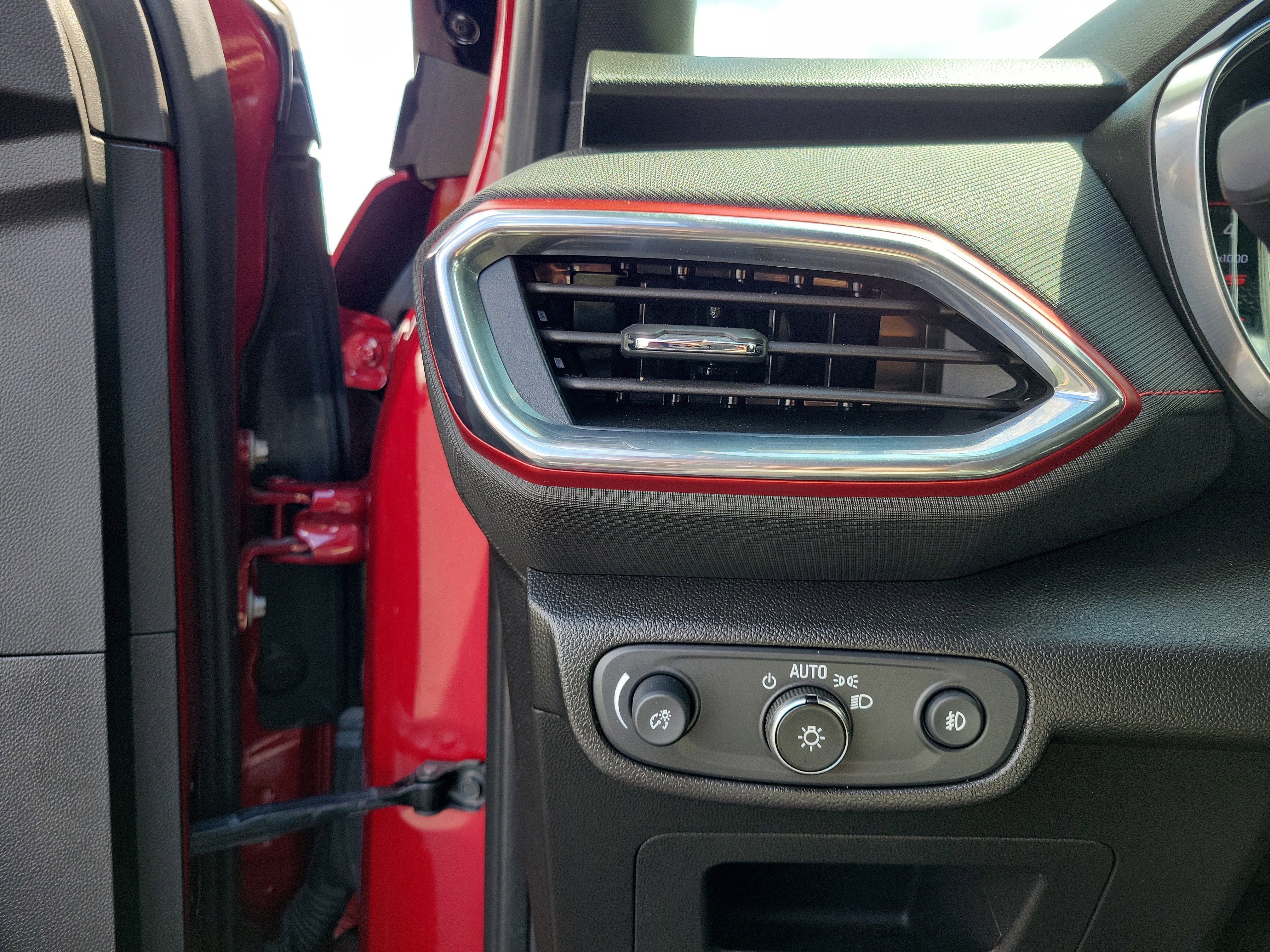 Used 2021 Chevrolet TrailBlazer RS w/ Convenience Package image 20