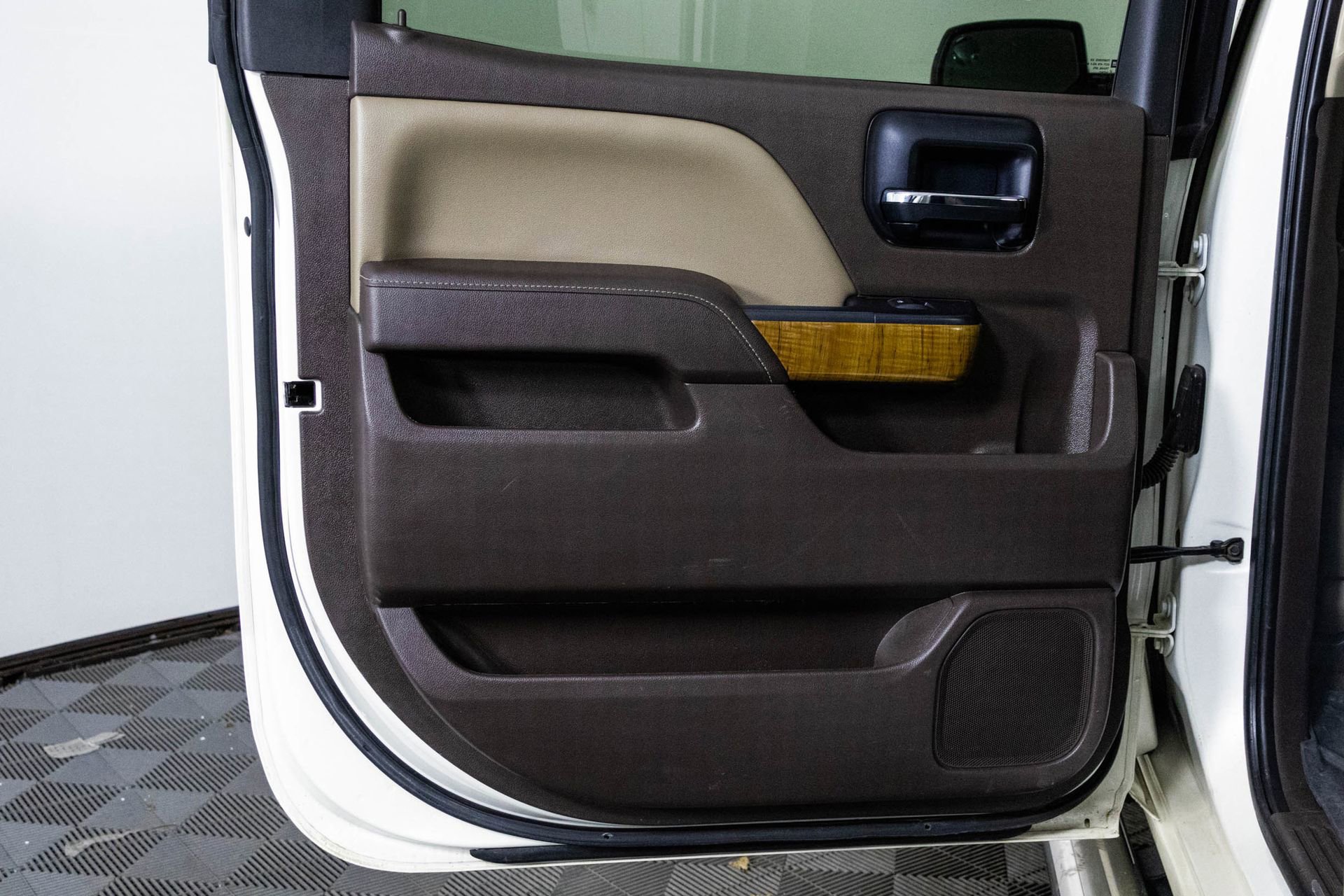 Used 2014 GMC Sierra 1500 SLT w/ Driver Alert Package image 22