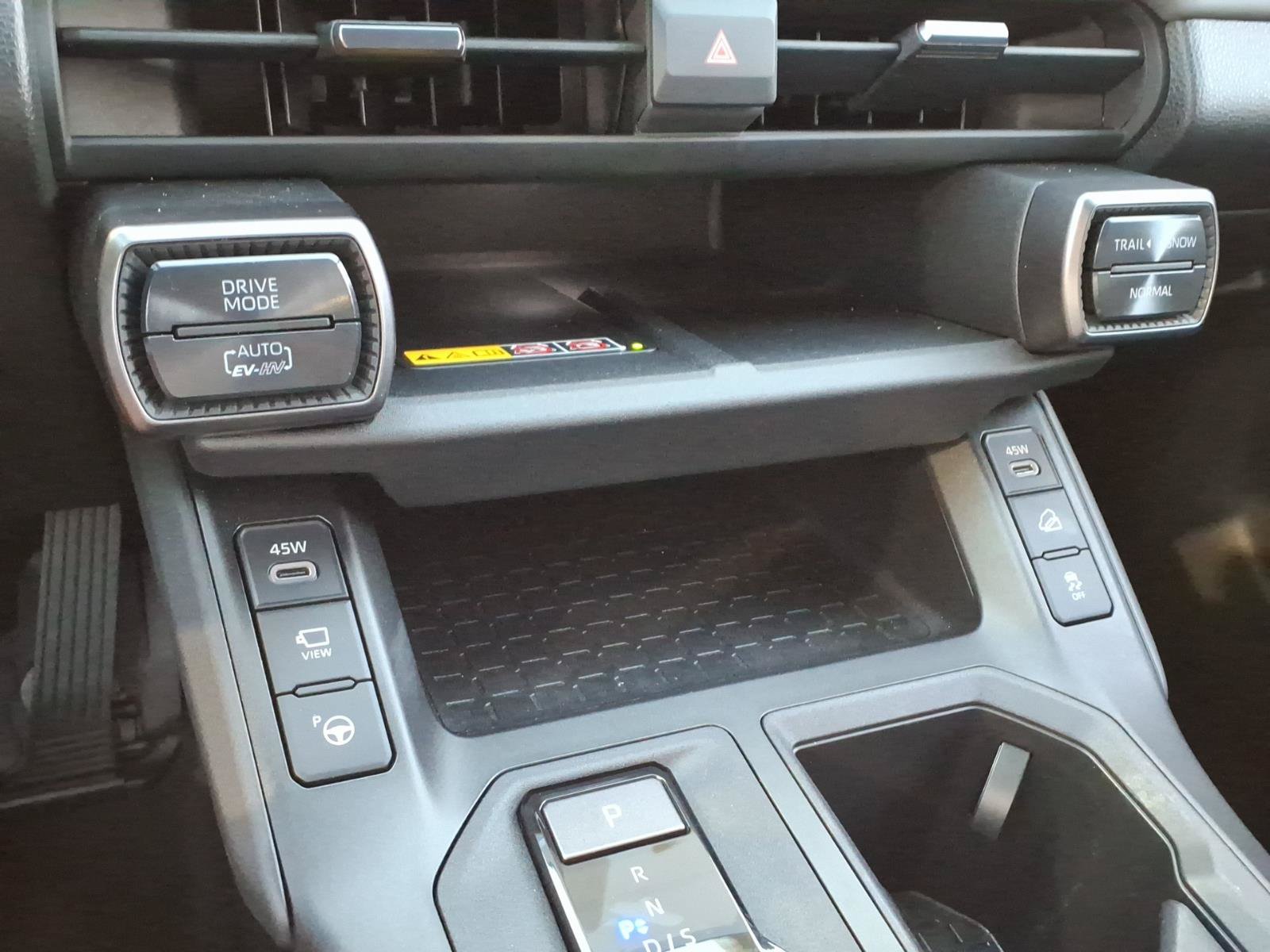 Certified 2026 Toyota RAV4 XSE w/ Panoramic Sun Roof Package AWD/4WD image 18