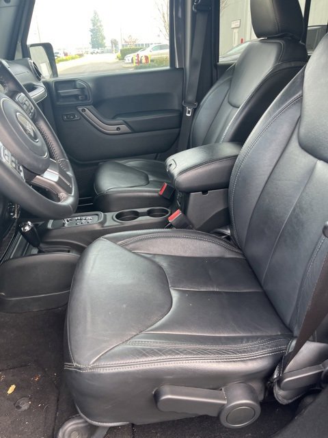 Used 2018 Jeep Wrangler Unlimited Sahara image 12