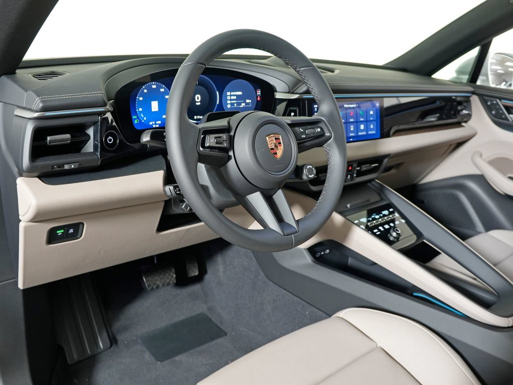 New 2026 Porsche Macan 4 Electric AWD/4WD image 4