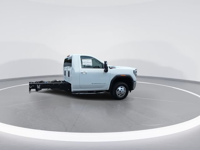 New 2026 GMC Sierra 3500 SLE RWD image 9