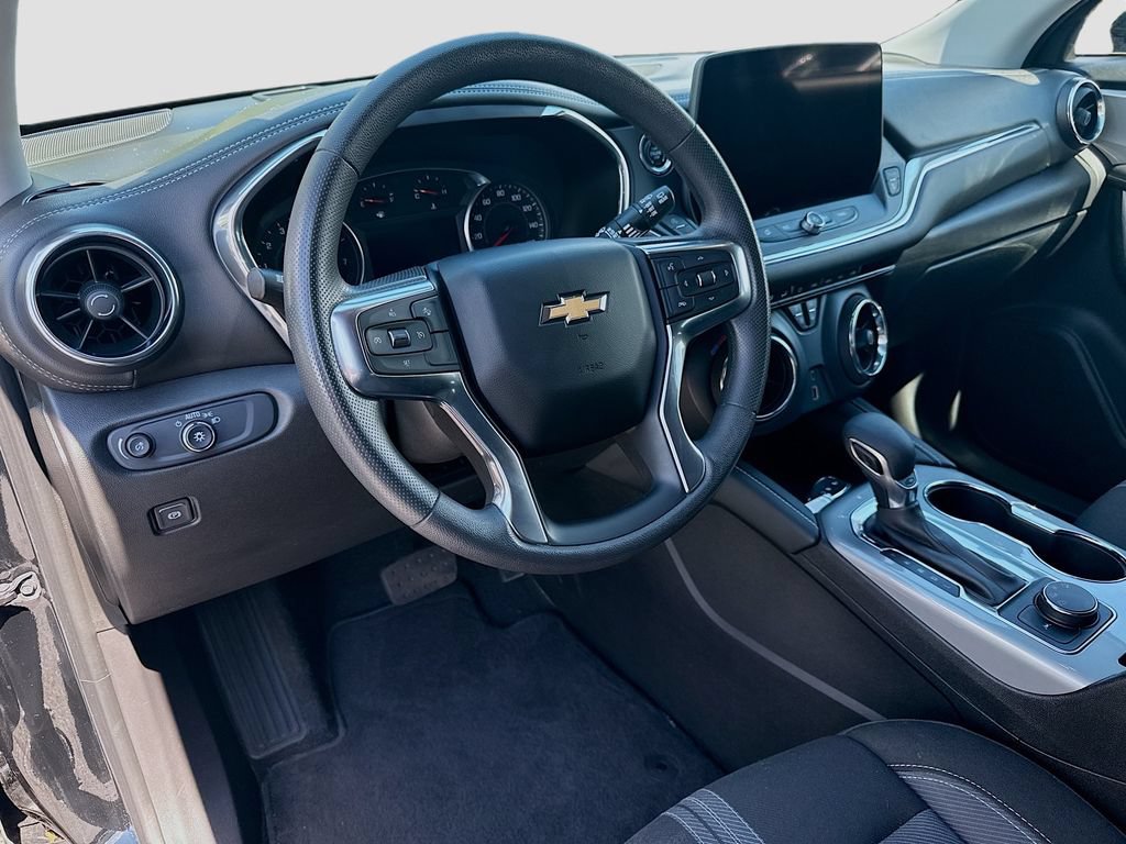 Used 2023 Chevrolet Blazer LT w/ Midnight/Sport Edition AWD/4WD image 16
