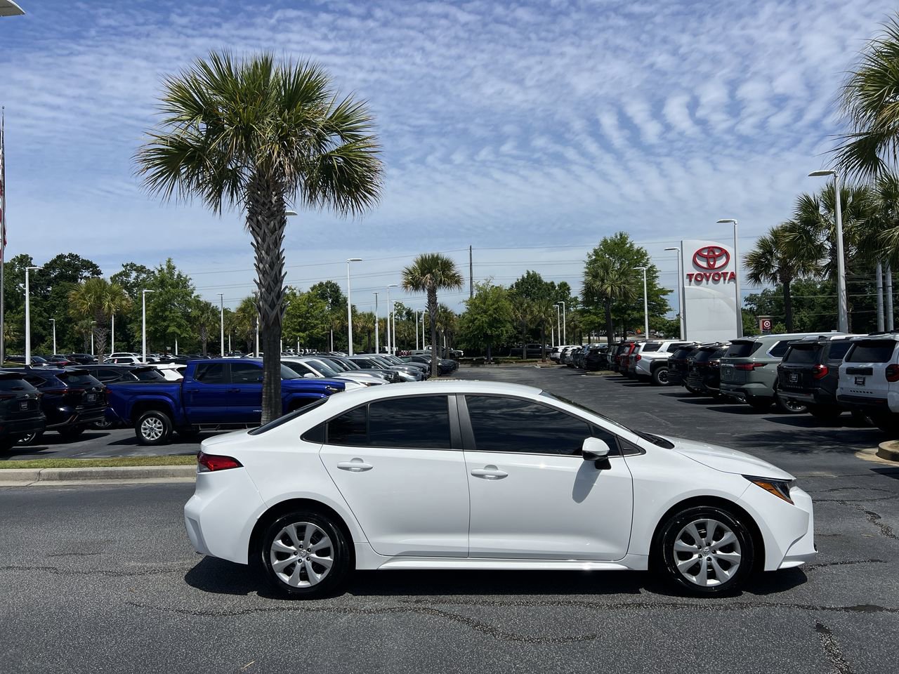 Used 2026 Toyota Corolla LE FWD image 11