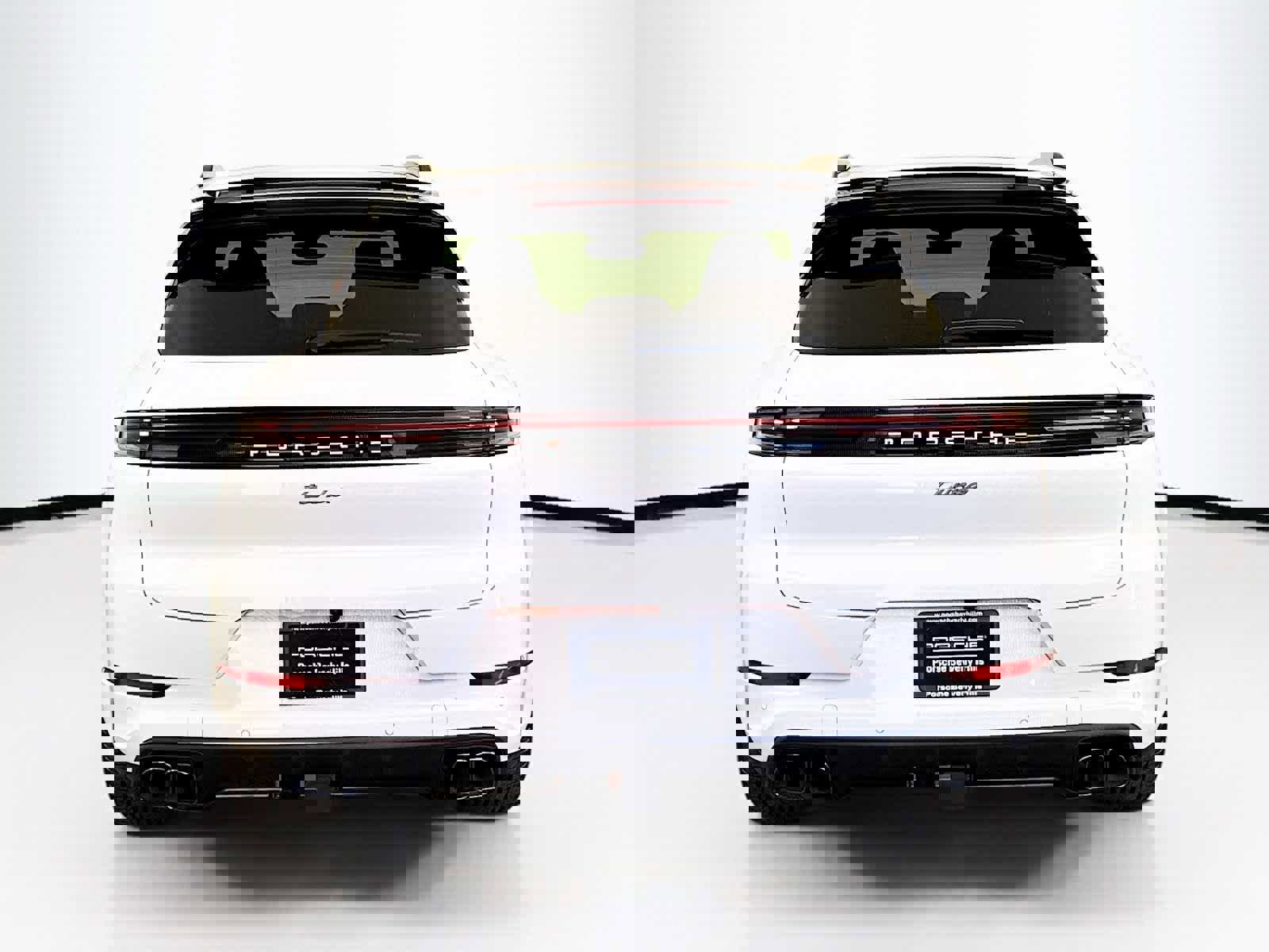 New 2025 Porsche Cayenne Turbo image 10