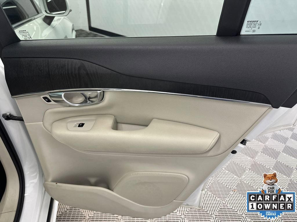 Used 2020 Volvo XC90 T6 Momentum w/ Protection Package Premier AWD/4WD image 18