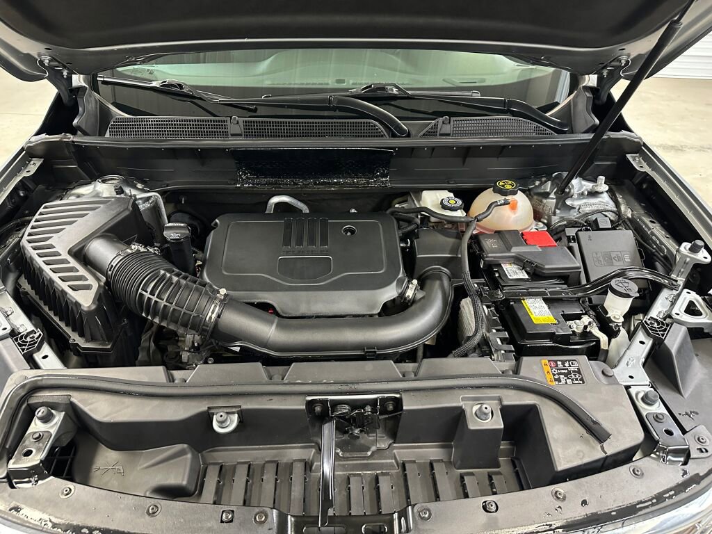 Certified 2023 GMC Acadia SLE w/ Driver Convenience Package image 39