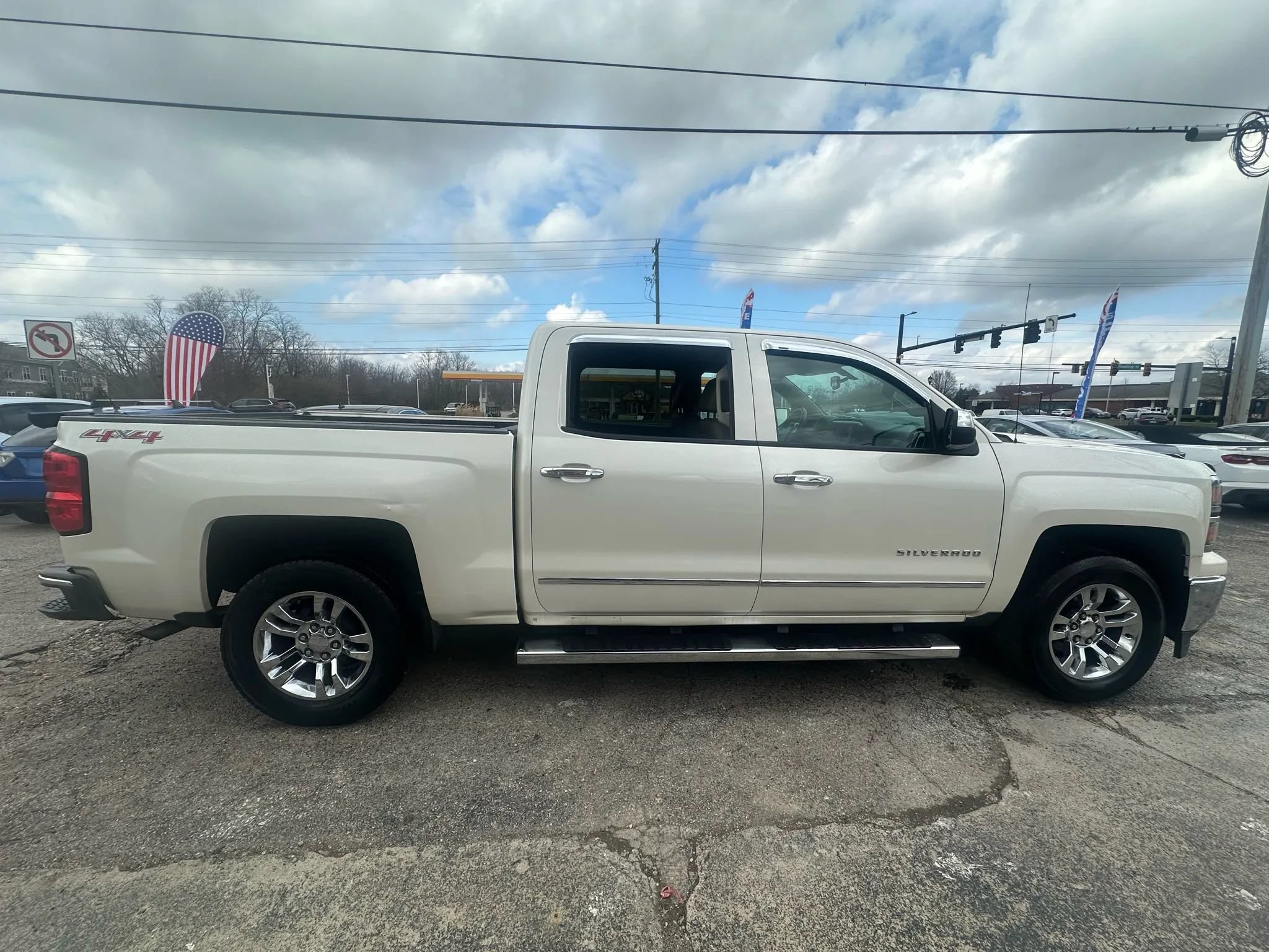 Used 2014 Chevrolet Silverado 1500 LTZ AWD/4WD image 8