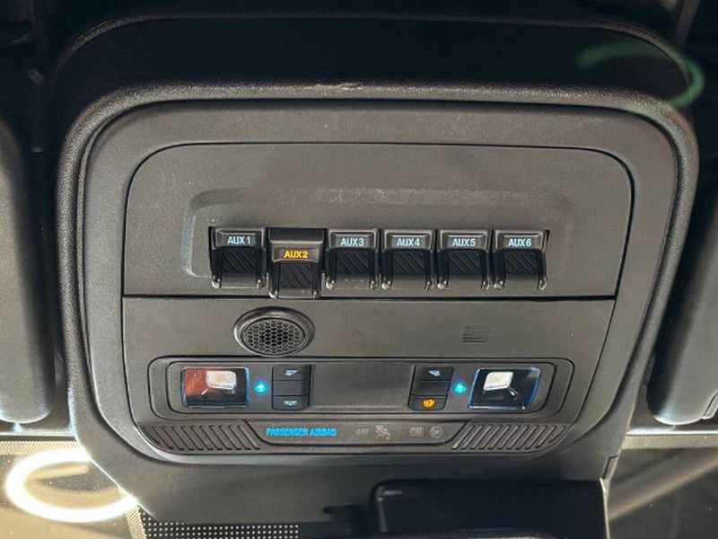 Used 2024 Ford Bronco Everglades image 38