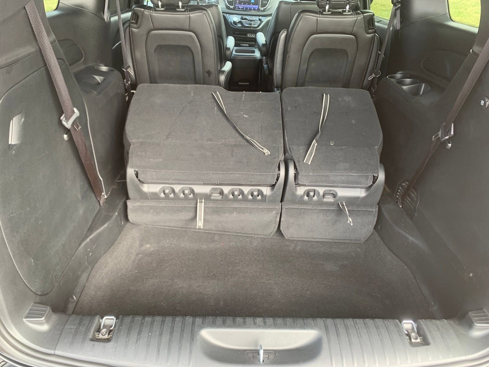 Used 2025 Chrysler Pacifica Select image 27