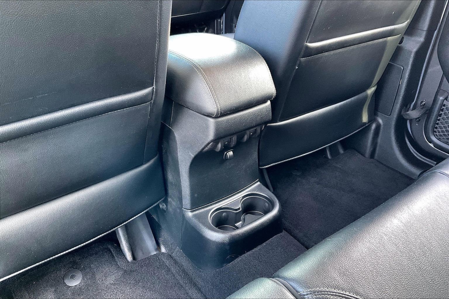 Used 2016 Jeep Wrangler Unlimited Rubicon image 23