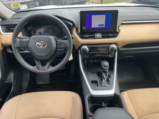 Certified 2023 Toyota RAV4 LE AWD/4WD image 15