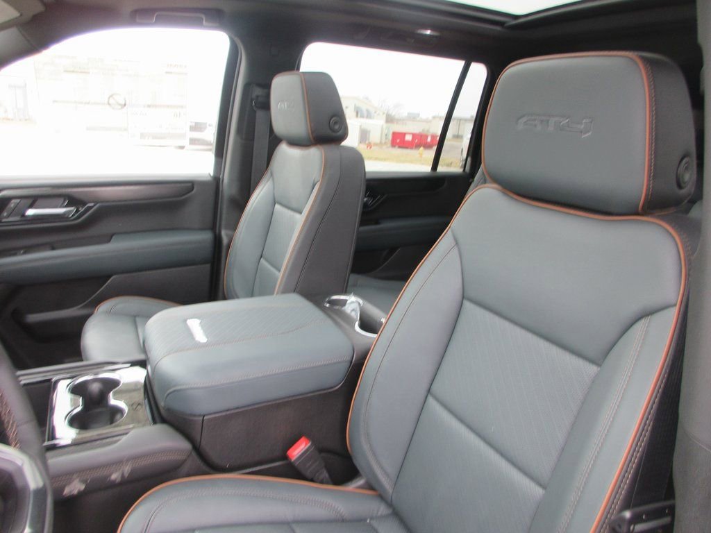 New 2026 GMC Yukon XL AT4 w/ AT4 Premium Package image 12
