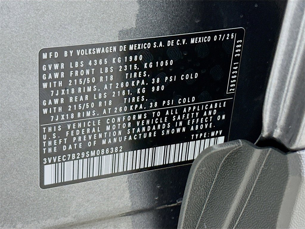 New 2025 Volkswagen Taos SE image 27