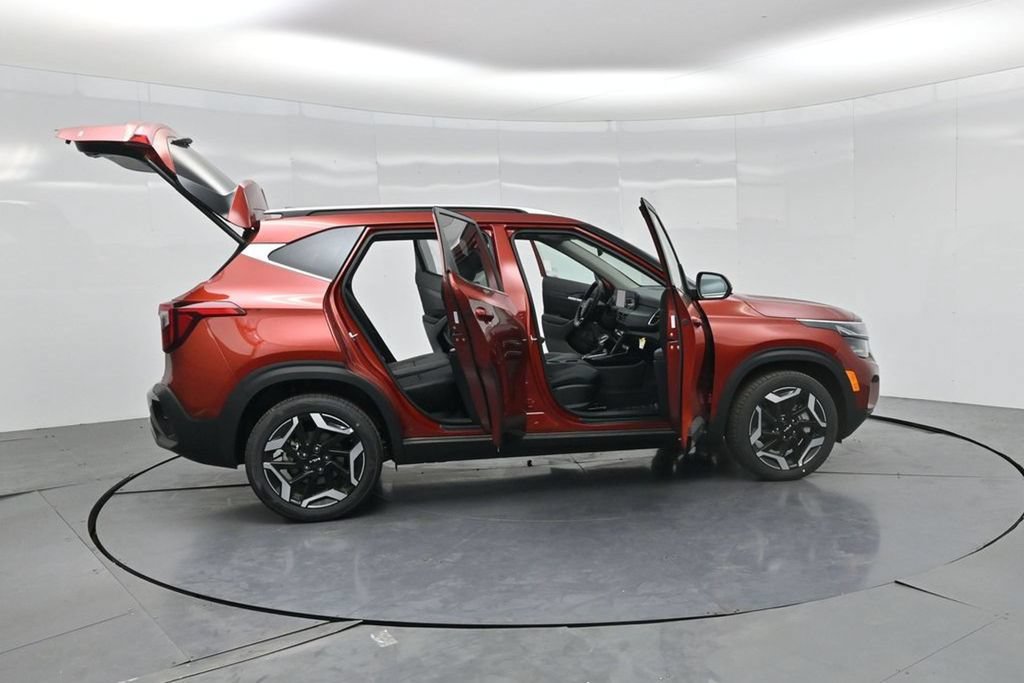 New 2026 Kia Seltos SX w/ SX Sunroof Package AWD/4WD image 3