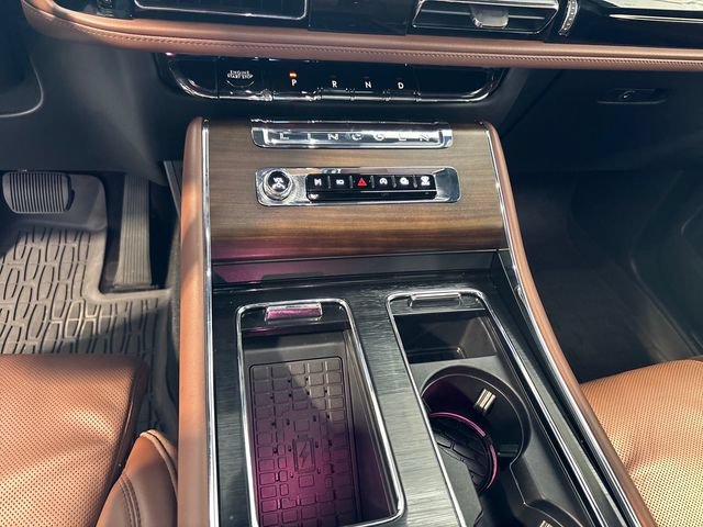 Used 2025 Lincoln Aviator Reserve w/ Equipment Group 201A AWD/4WD image 13