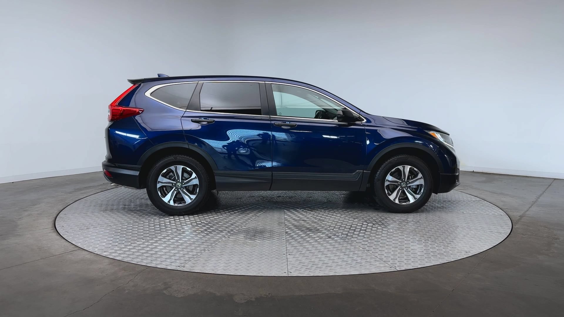 Used 2018 Honda CR-V LX image 9
