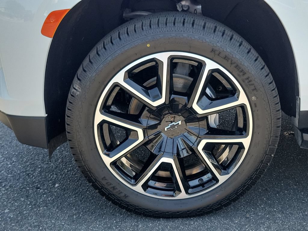 Used 2023 Chevrolet Tahoe RST w/ Luxury Package AWD/4WD image 29