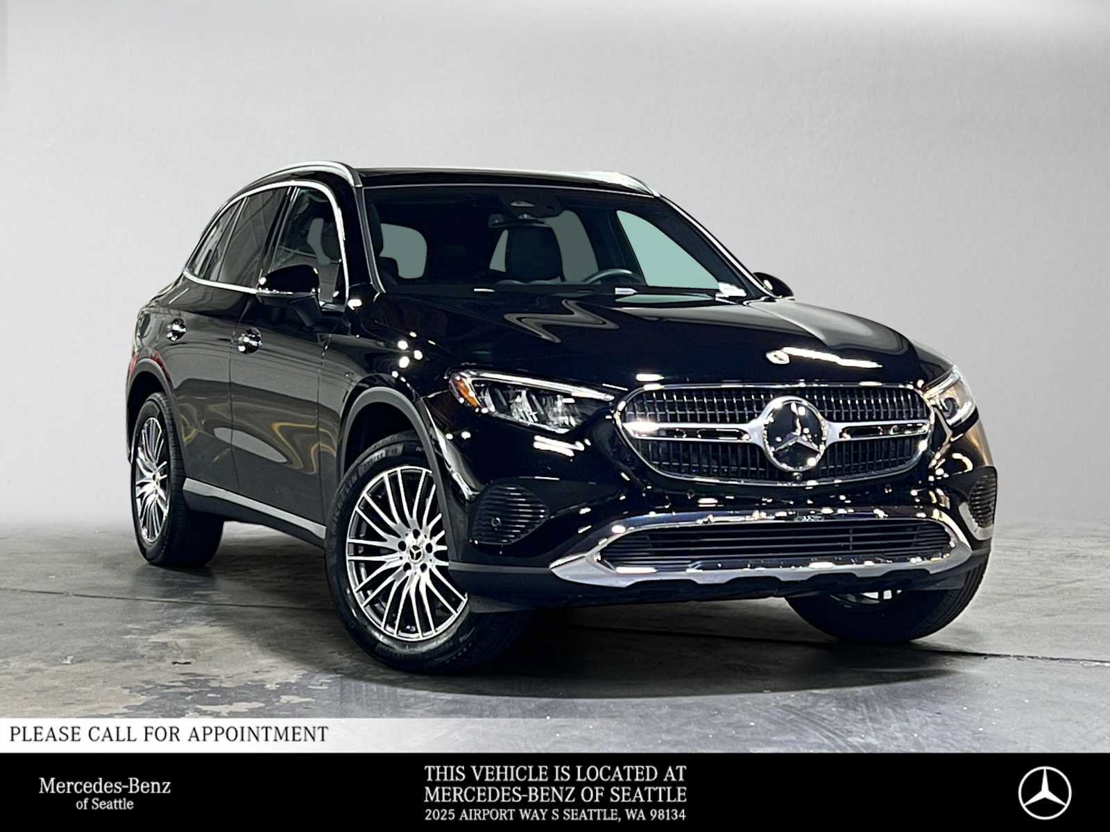 Used 2026 Mercedes-Benz GLC 300 4MATIC image 1