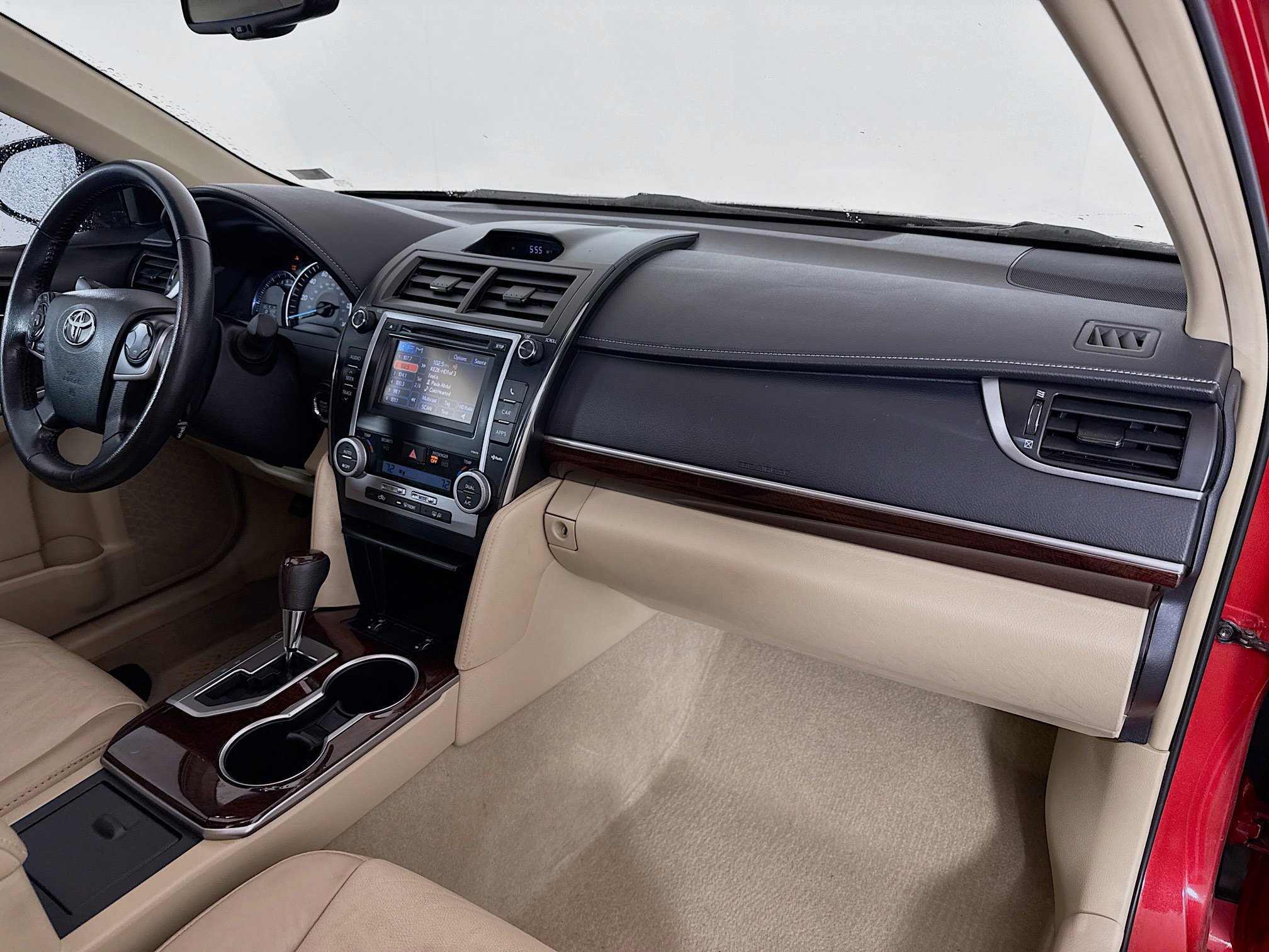 Used 2013 Toyota Camry XLE image 27