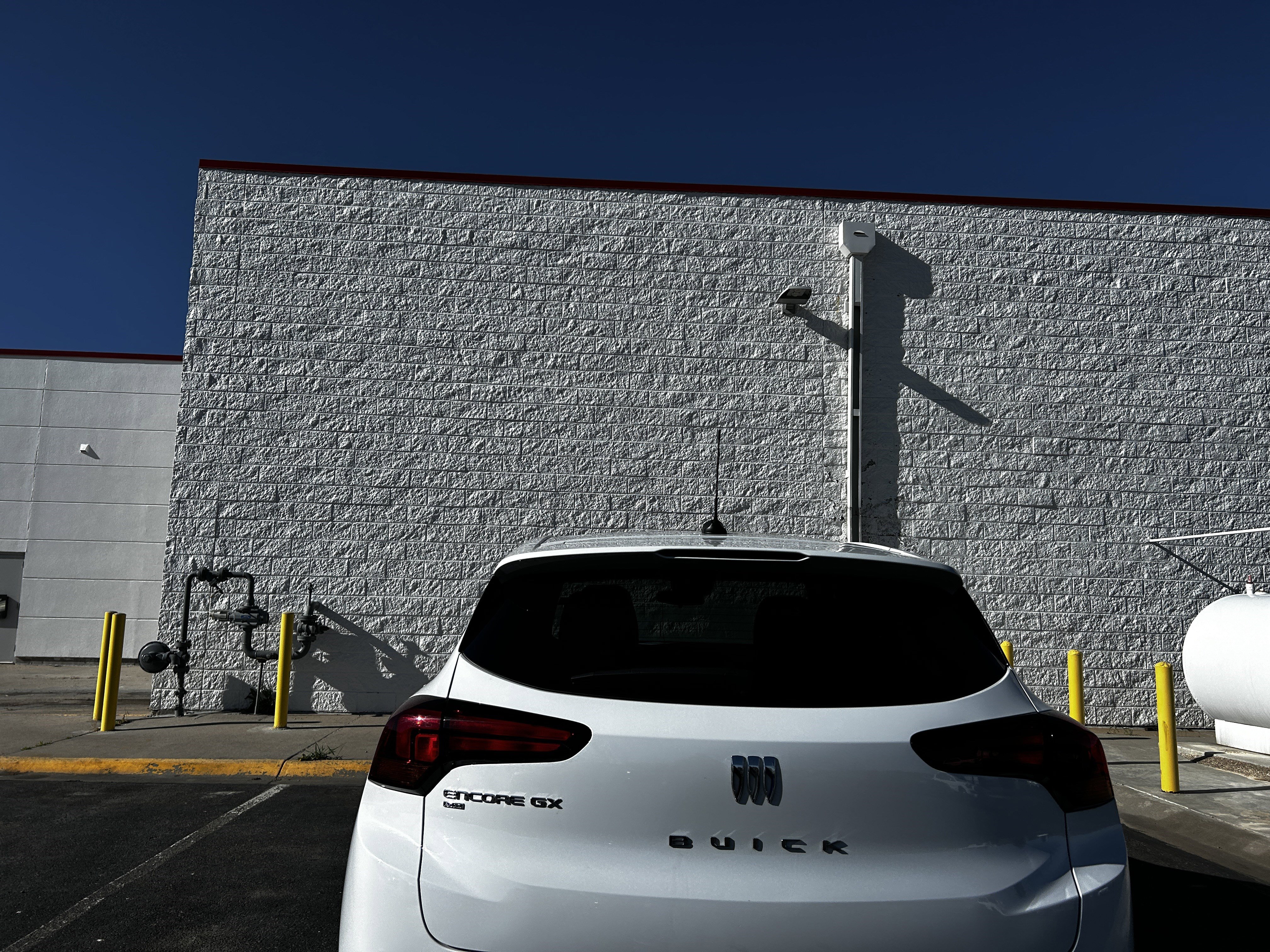 Used 2025 Buick Encore GX Preferred AWD/4WD image 4